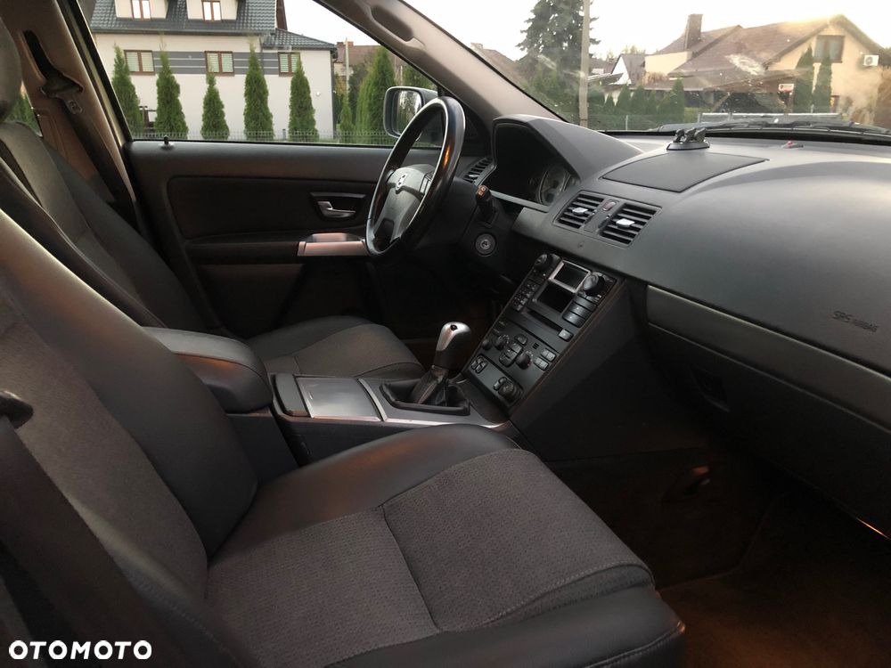 Volvo XC 90 2.5T AWD Momentum - 19