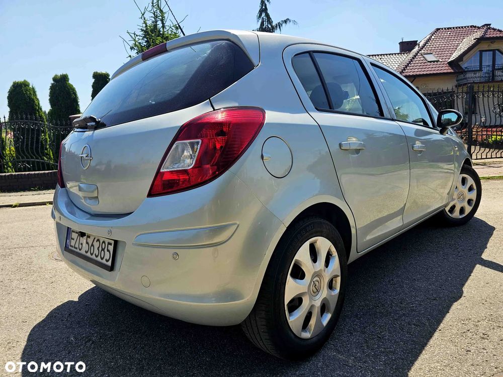Opel Corsa 1.4 16V Innovation - 8