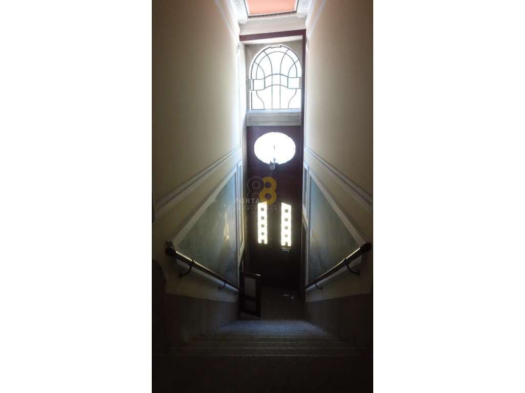 Prédio de Charme para Reabilitação | Rua D. Manuel II, Porto - Grande imagem: 2/20