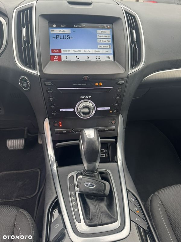 Ford S-Max - 9