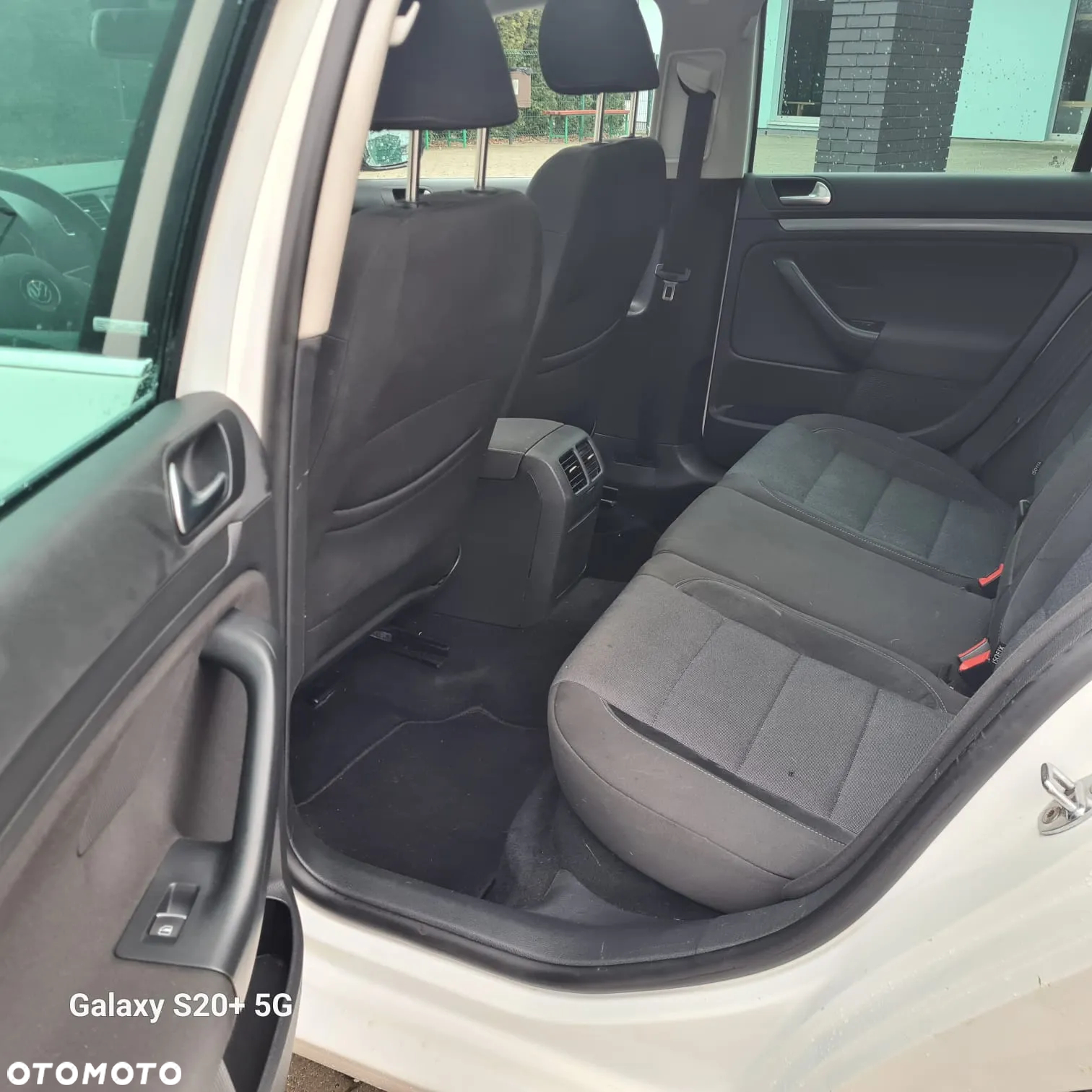 Volkswagen Golf 1.6 TDI DPF BlueMotion Technology MATCH - 36