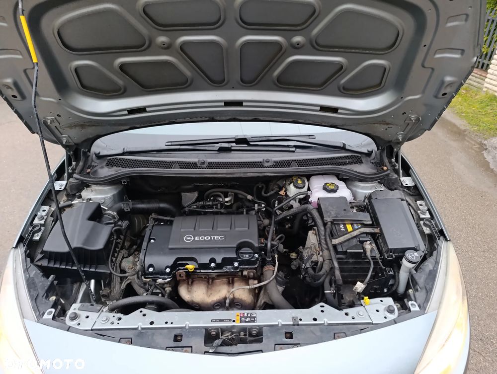 Opel Astra 1.4 ecoFLEX - 16