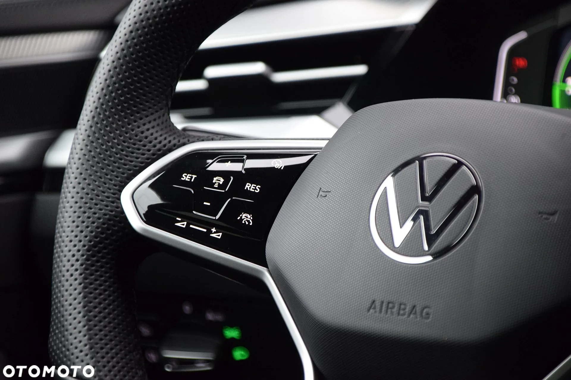 Volkswagen Arteon 2.0 TDI R-Line DSG - 22