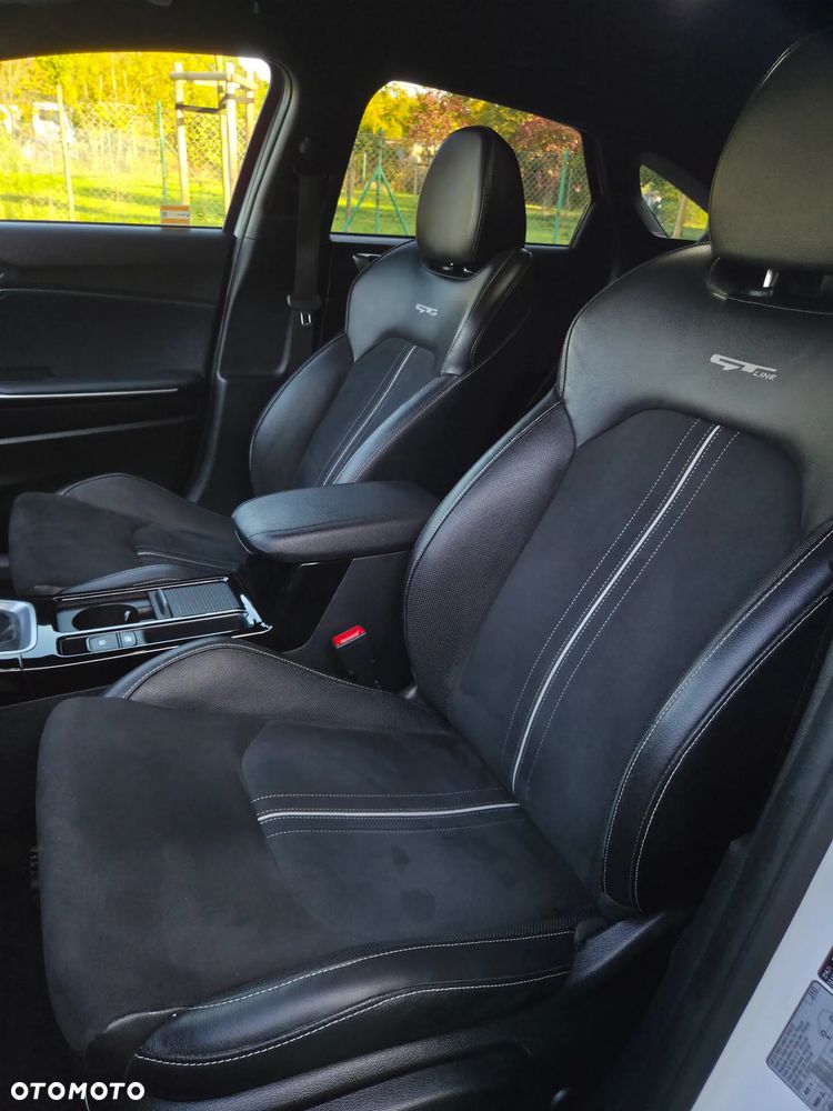 Kia ProCeed 1.5 T-GDI GT Line - 16