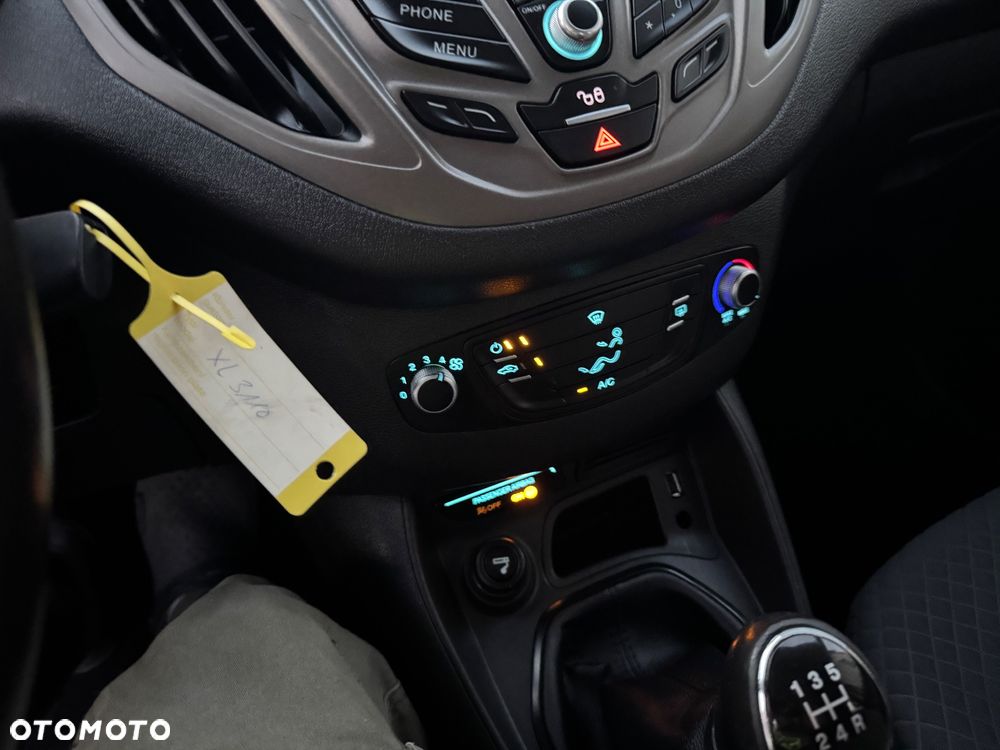 Ford Tourneo Courier 1.5 TDCi Trend - 24