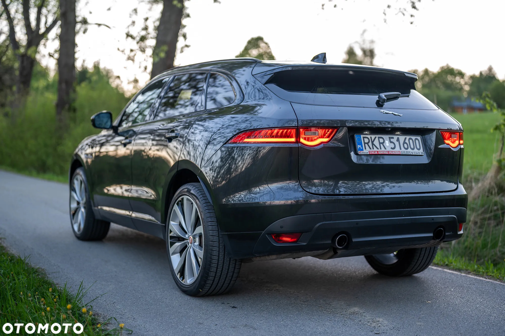 Jaguar F-Pace 3.0 TDV6 AWD R-Sport - 5