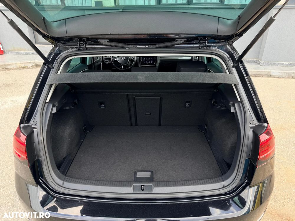 Volkswagen Golf 1.6 TDI SCR IQ.DRIVE - 19