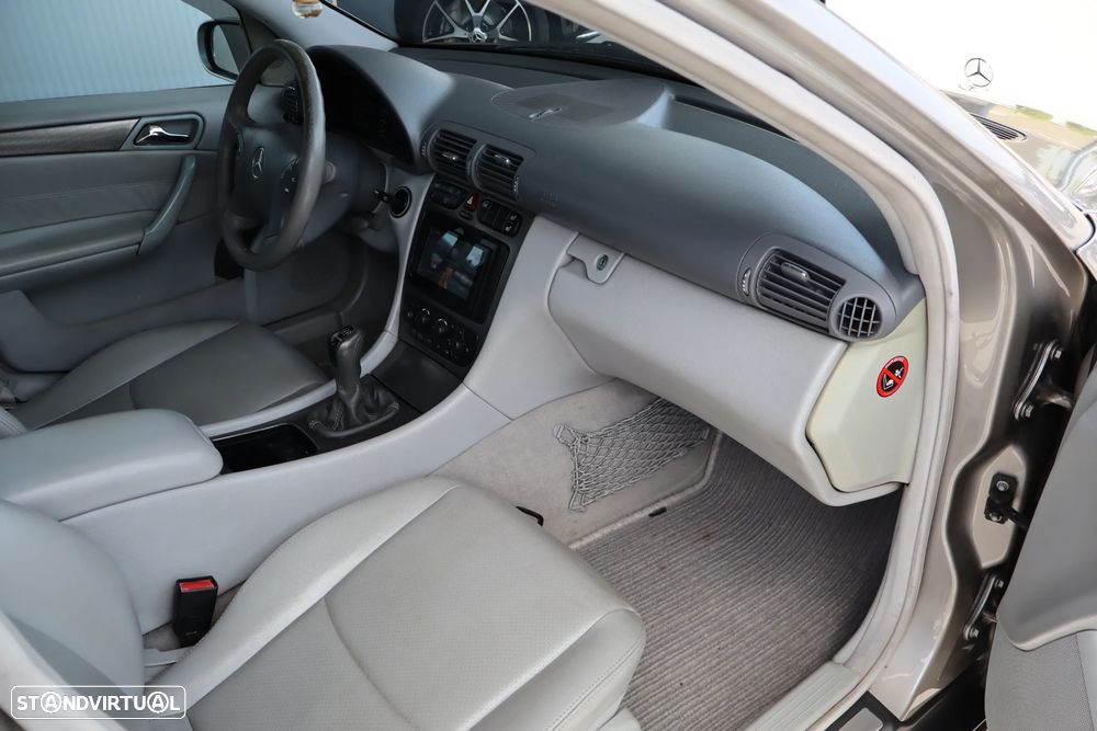 Mercedes-Benz C 220 T CDI Avantgarde - 13