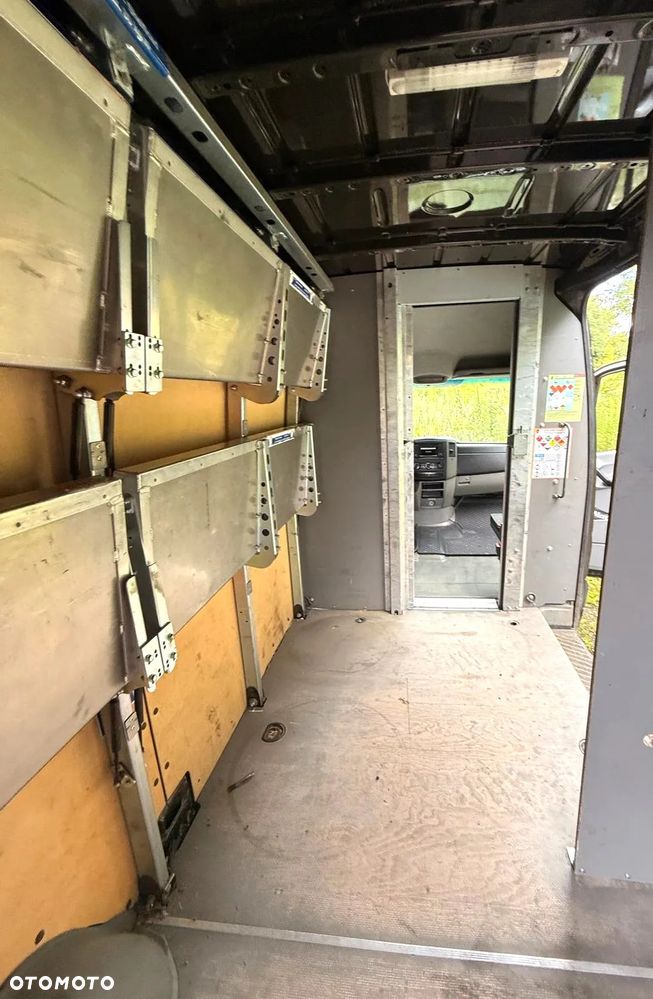 Mercedes-Benz Sprinter - 20