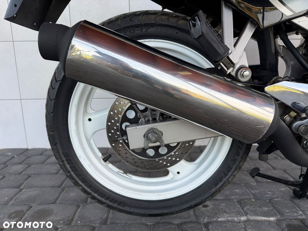 Suzuki GS - 19