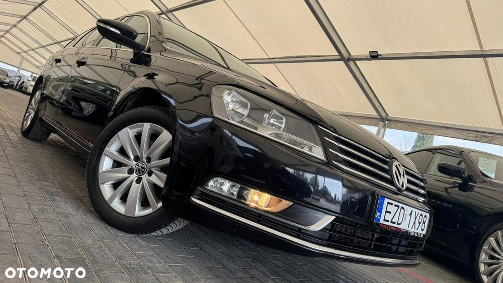 Volkswagen Passat - 4