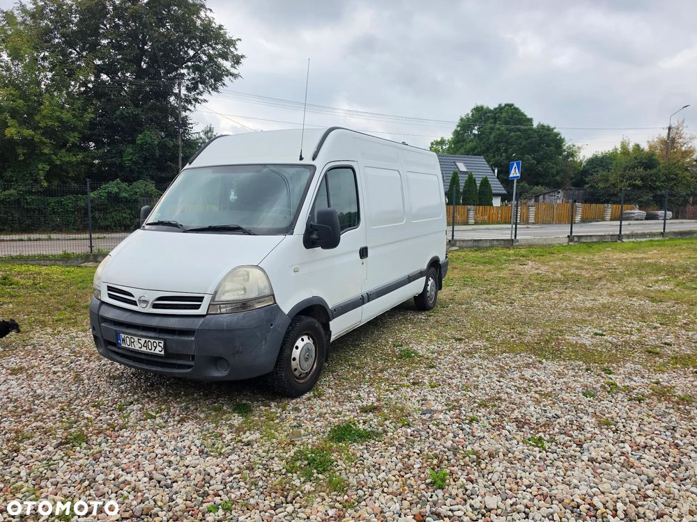 Nissan Interstar - 1