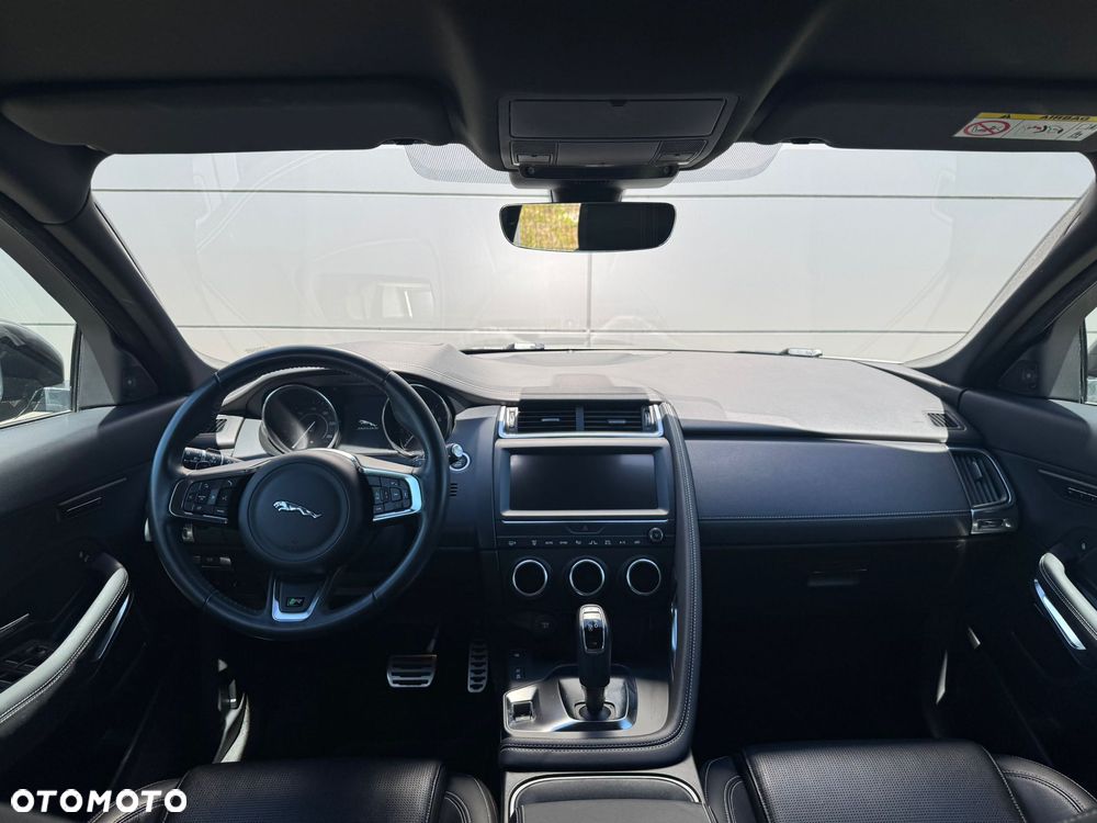 Jaguar E-Pace P200 AWD R-Dynamic SE - 13