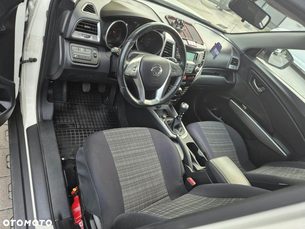 SsangYong/KGM Tivoli - 4