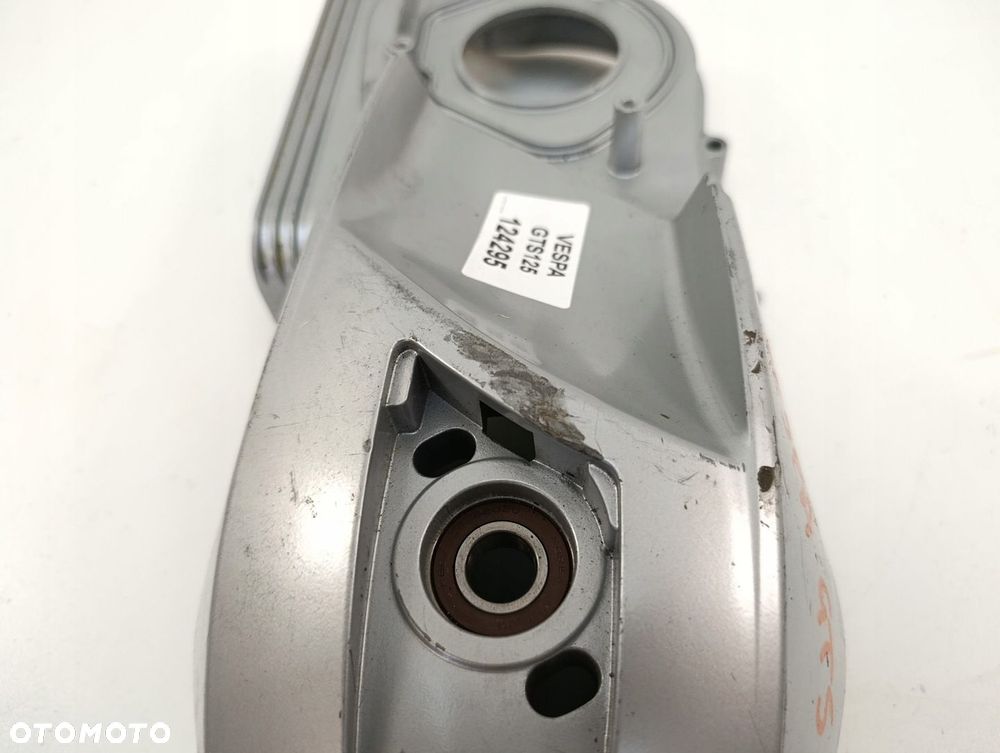 PIAGGIO VESPA GTS 125 DEKIEL POKRYWA - 6