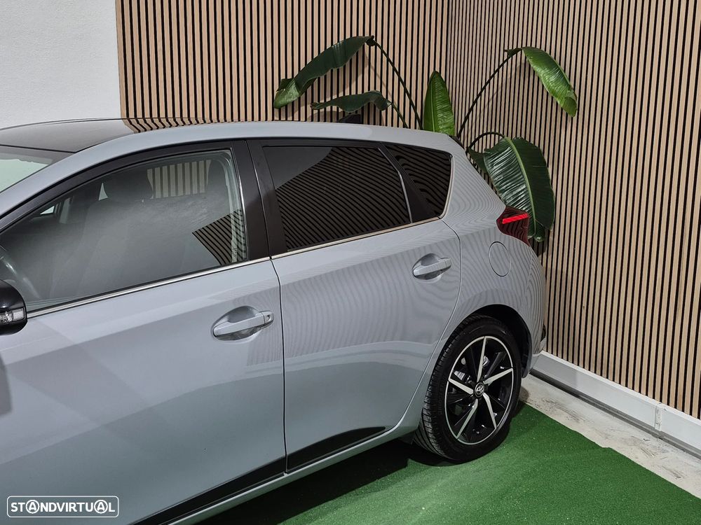 Toyota Auris 1.8 HSD Exclusive - 4