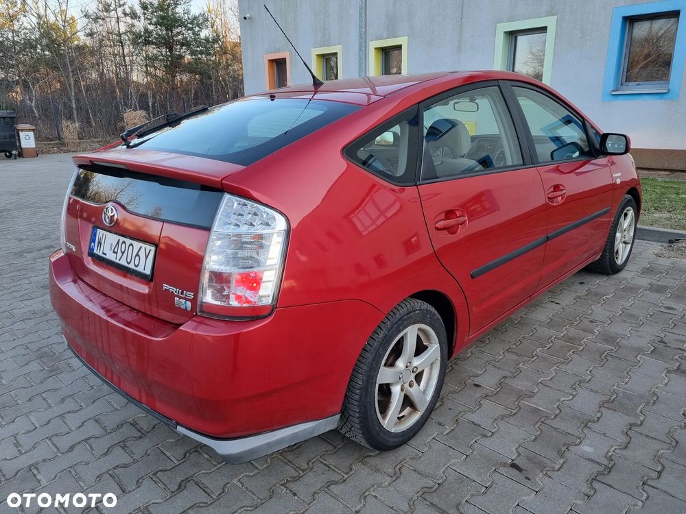 Toyota Prius - 5