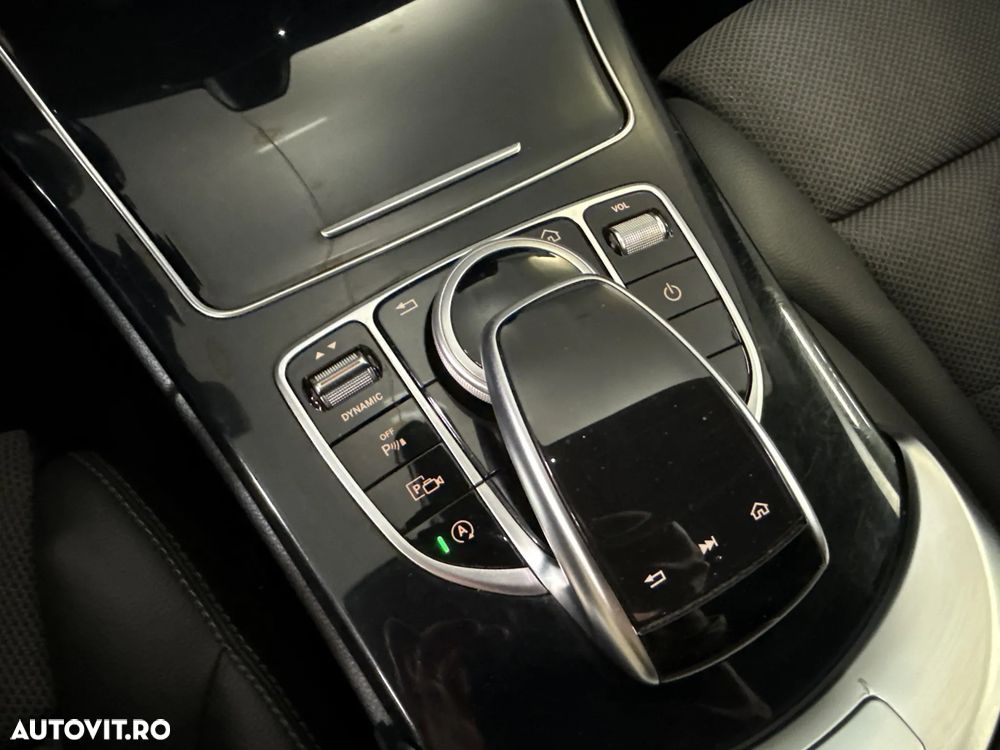 Mercedes-Benz C - 18