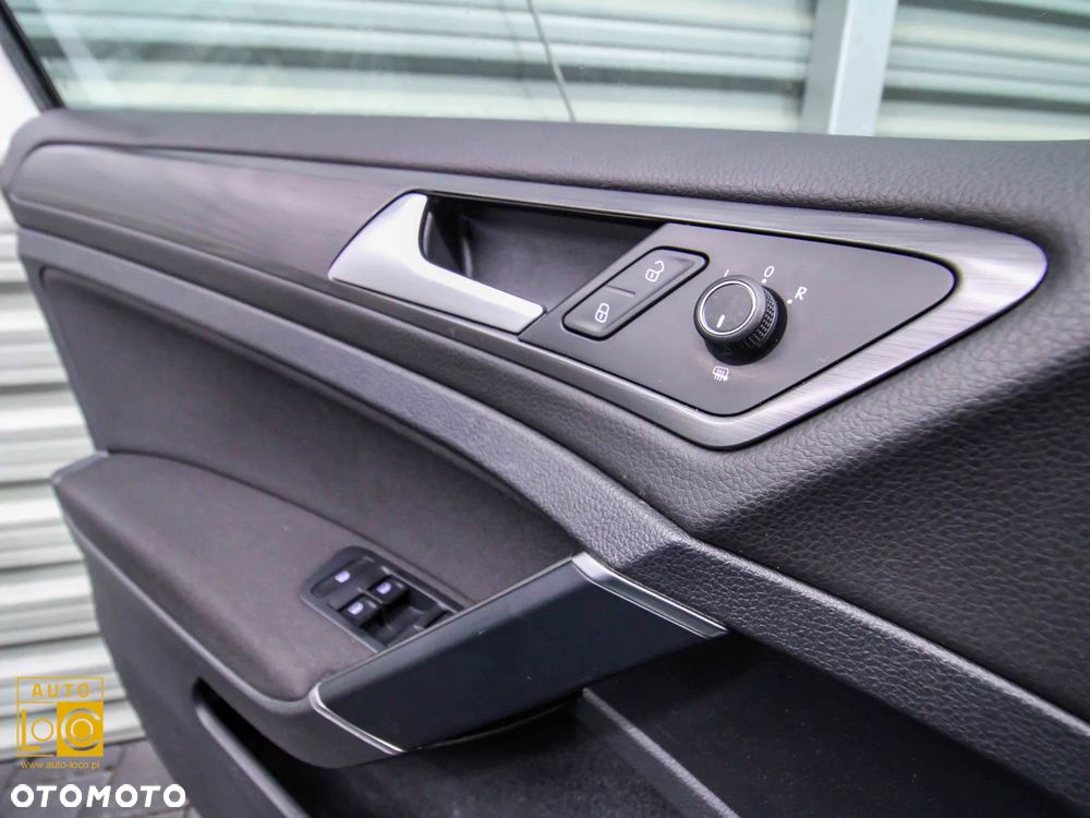 Volkswagen Golf 1.6 TDI BMT Comfortline - 28