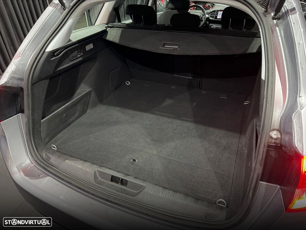 Peugeot 308 1.2 PureTech Active Pack - 31