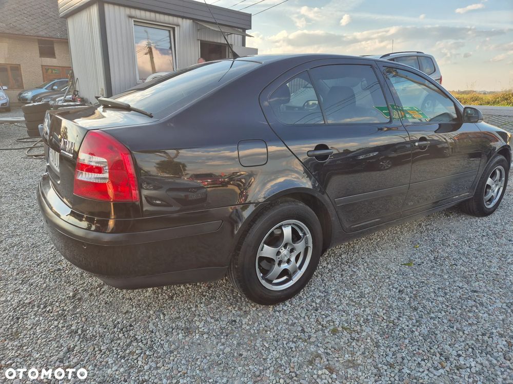 Skoda Octavia 1.6 Ambiente - 7
