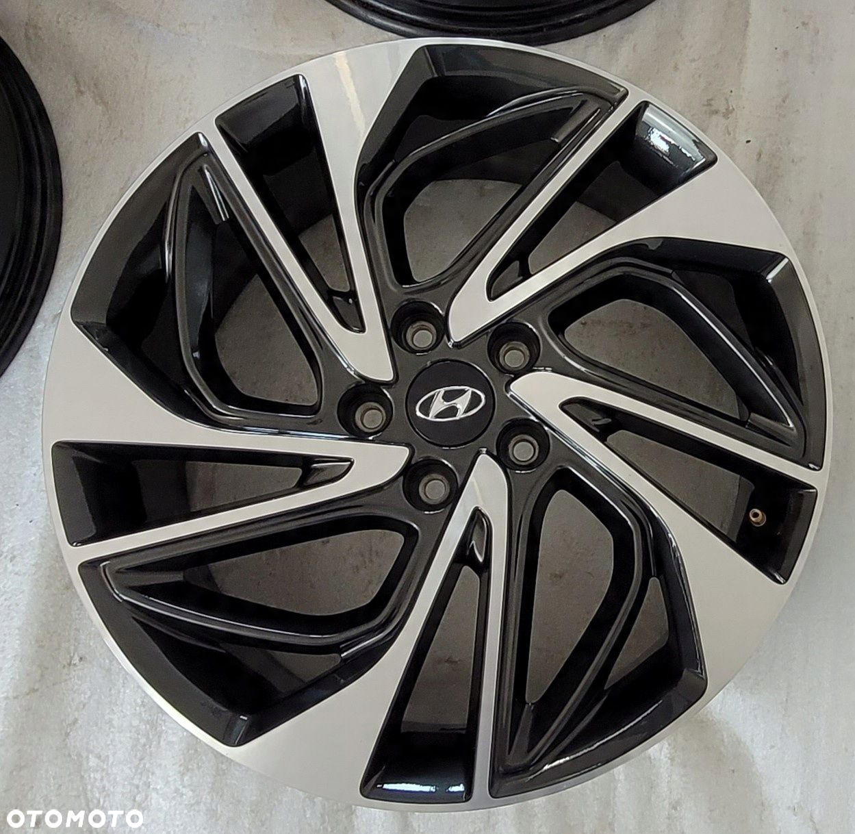 FELGI HYUNDAI TUCSON IV 7,5X19 19 ET53 5X114,3 52910-D7470 - 7