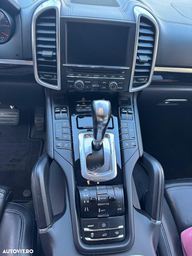 Porsche Cayenne Tiptronic S - 9
