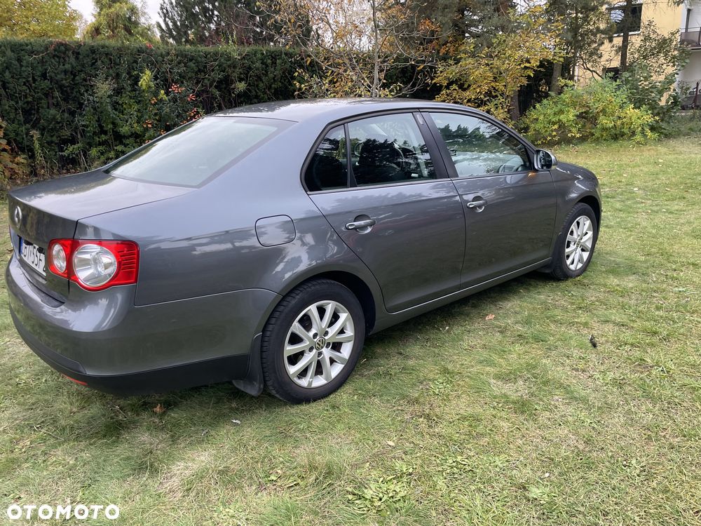 Volkswagen Jetta 2010 photo 5