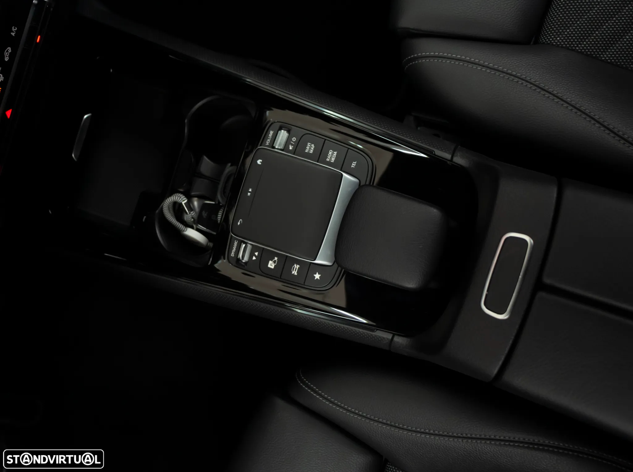 Mercedes-Benz GLB 180 d Style - 38