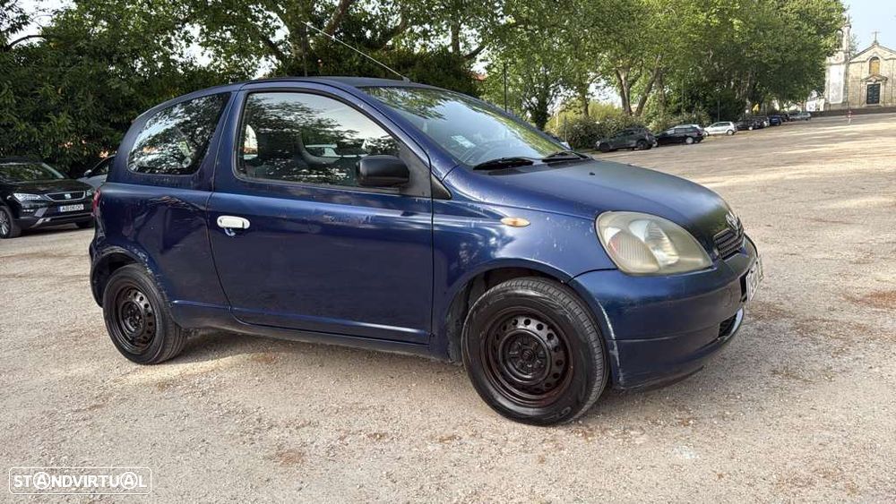 Toyota Yaris 1.0 Base C/Radio - 3