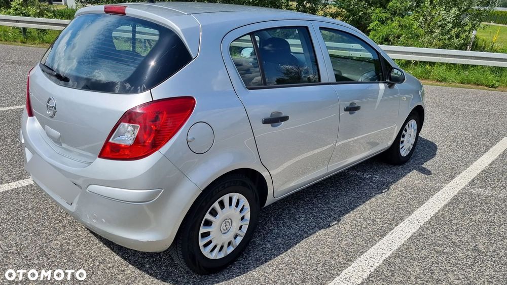 Opel Corsa 1.2 16V Edition / Active - 9