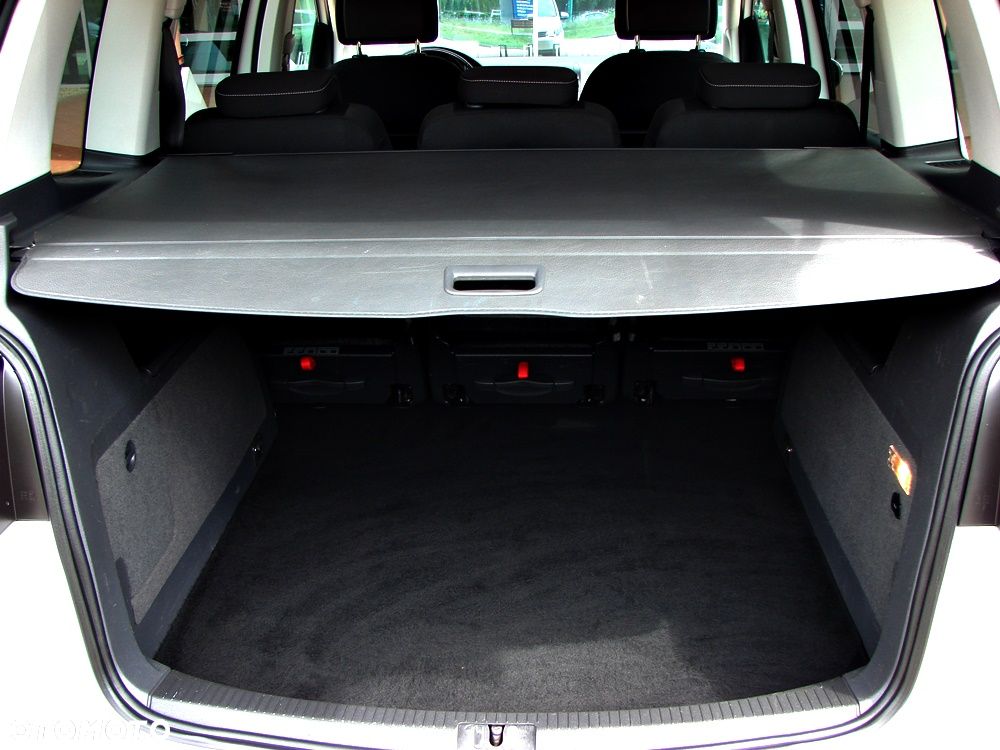 Volkswagen Touran 1.6 TDI DPF BlueMotion Technology Cup - 12