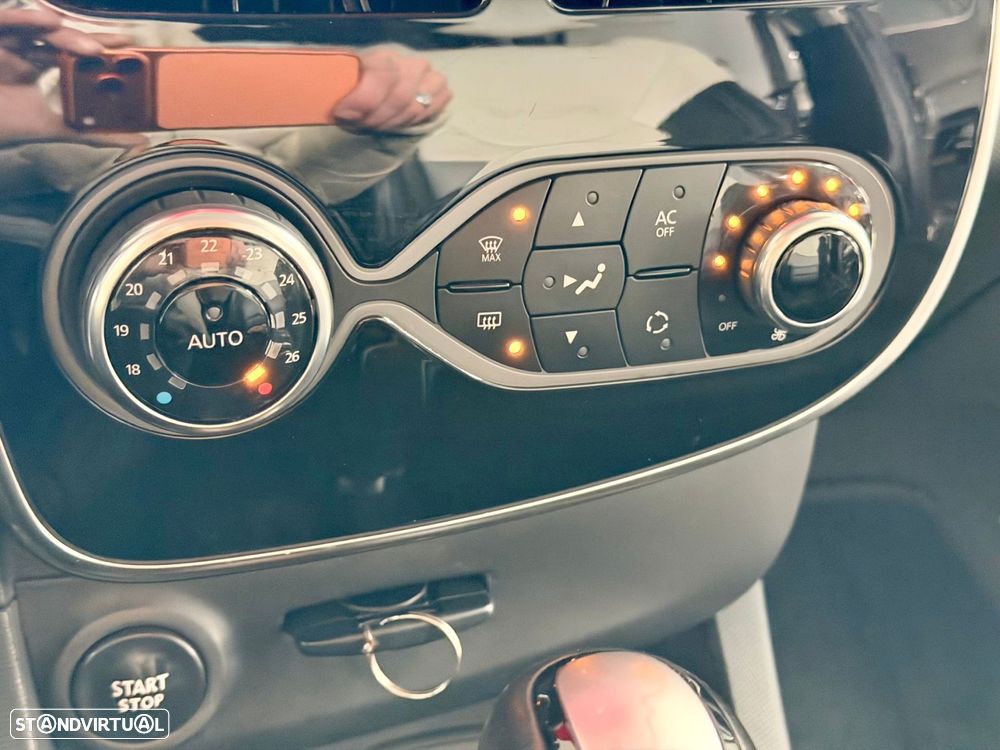 Renault Clio 1.2 TCe Initiale Paris EDC - 37