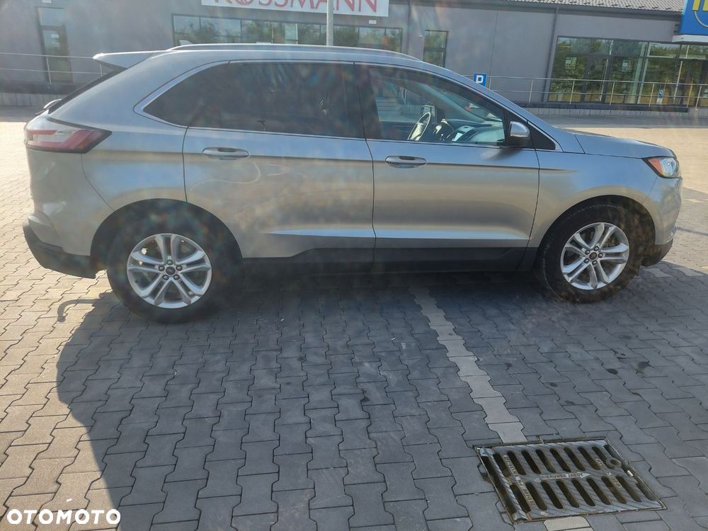 Ford Edge - 2