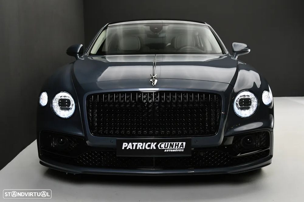 Bentley Flying Spur V8 Azure - 2