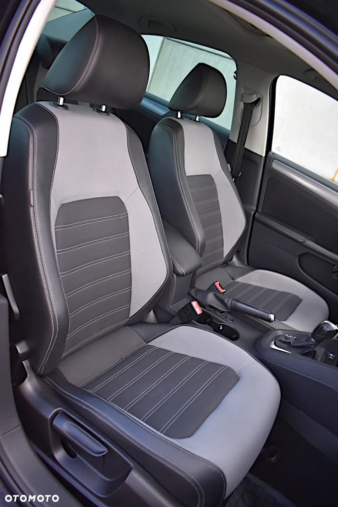 Volkswagen Jetta - 38