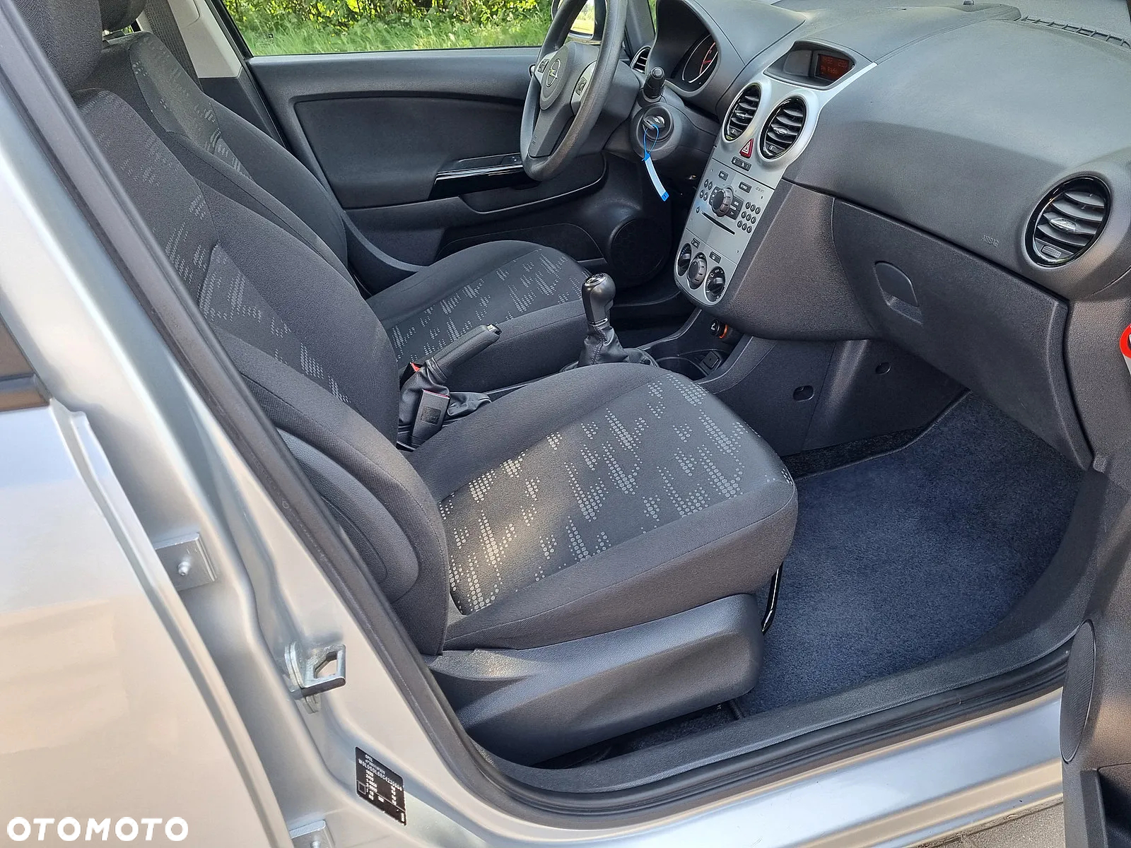Opel Corsa 1.2 16V Enjoy - 12