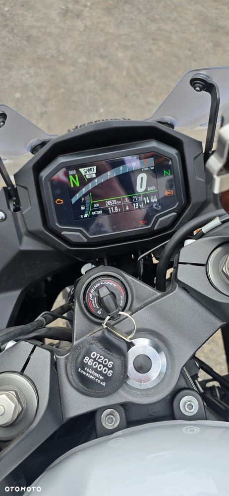 Kawasaki Ninja 1000 SX - 17