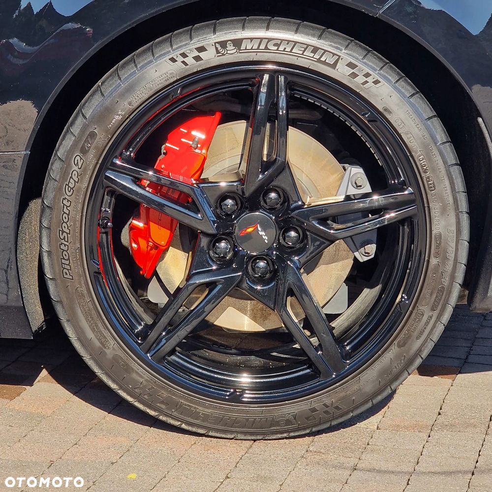 Chevrolet Corvette - 13