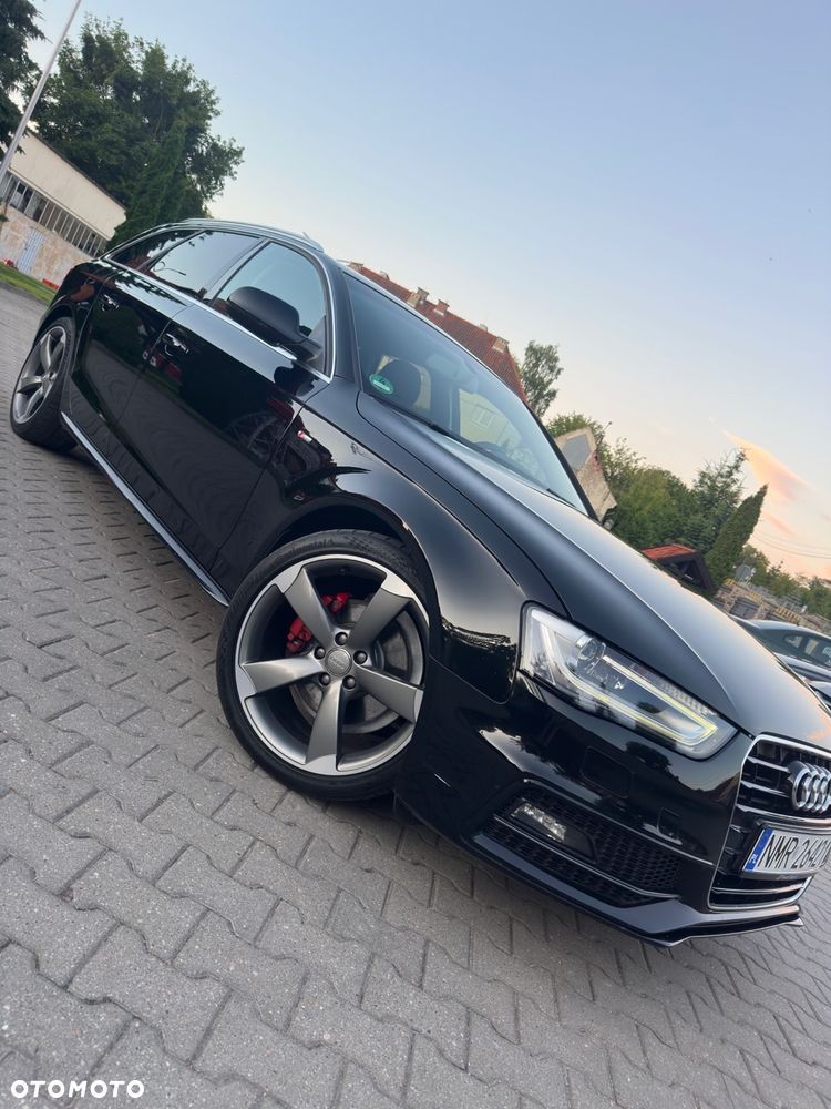 Audi A4 Avant 2.0 TDI DPF S line Sportpaket - 2