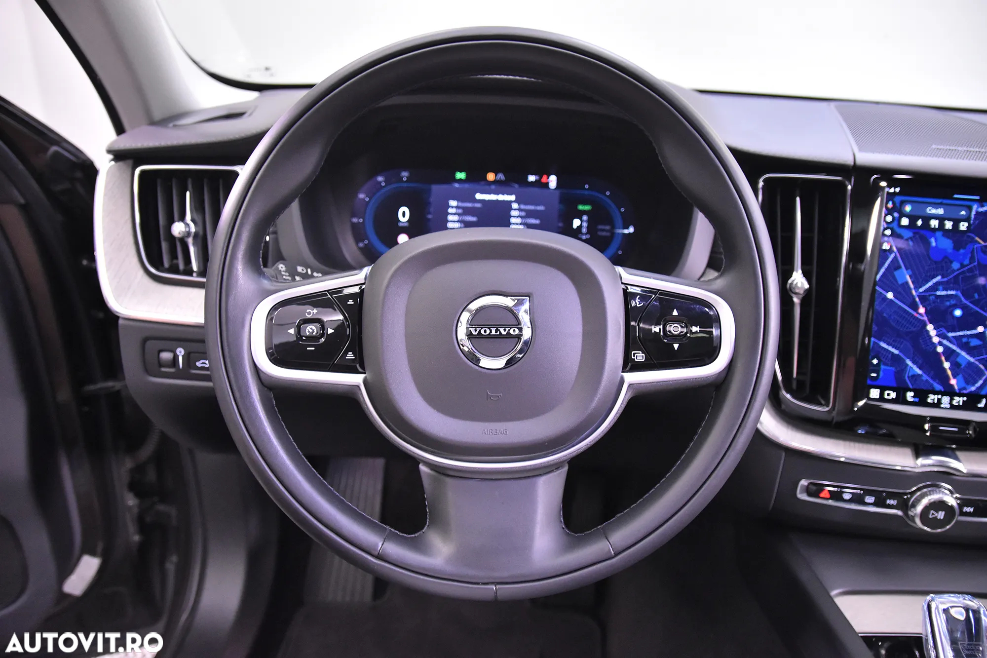 Volvo XC 60 T8 AWD Recharge Core - 16