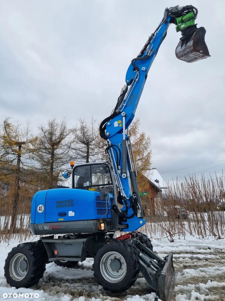 Wacker Neuson EW100 Koparka Kołowa 11 ton. 3x Ramię +ROTOTIL z regulacją szybkości+ Skosowanie Hydr+Pompa ON Łyżki. z Norwegii Jak Nowa z salonu! 2086mtg PERKINS silnik. STABILIZATORY Klima. DEKRA 2026r. Książka serwisowa. Szybkozłącze Hydr. Opcja podpięcia samego wiertła do gleby. - 16