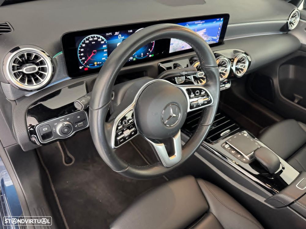 Mercedes-Benz A 180 d 7G-DCT AMG Line - 16