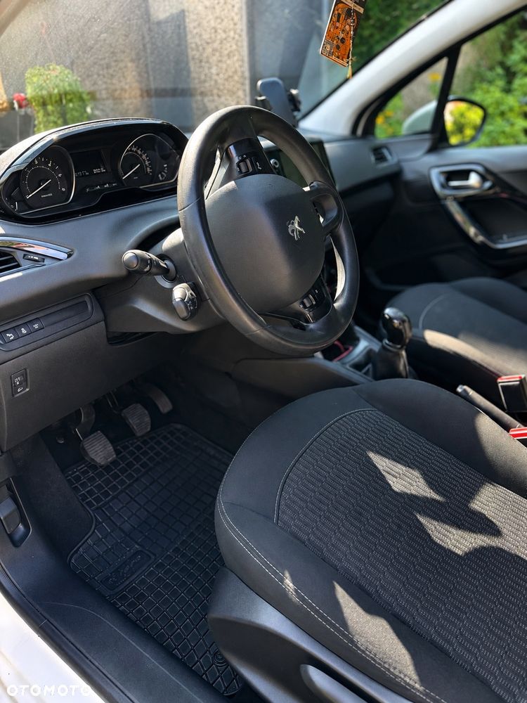Peugeot 208 1.6 BlueHDi Active S&S - 5