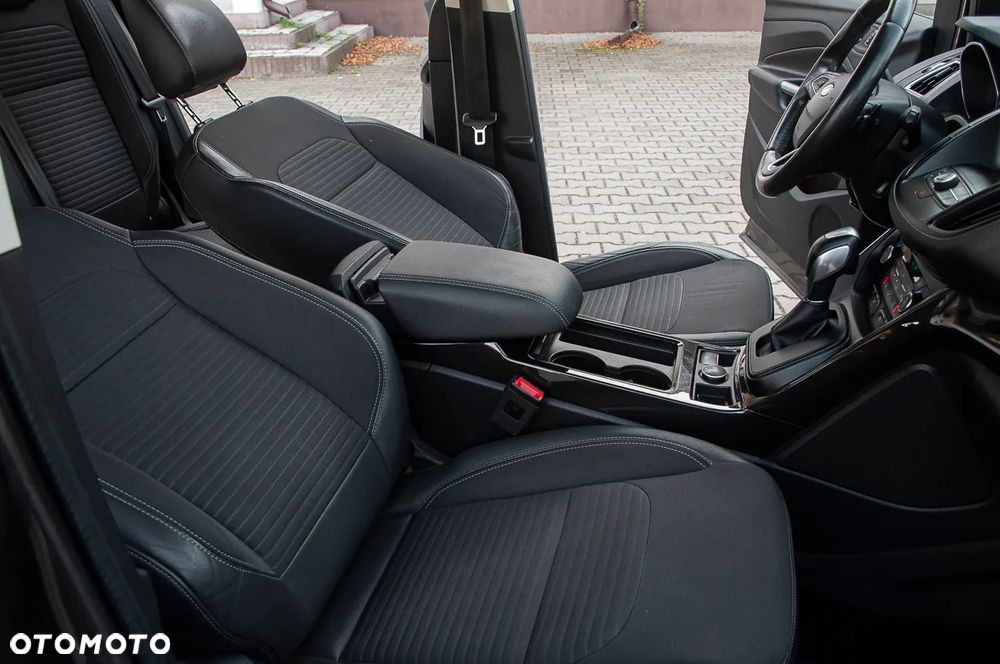 Ford Kuga 2.0 TDCi AWD Titanium - 23