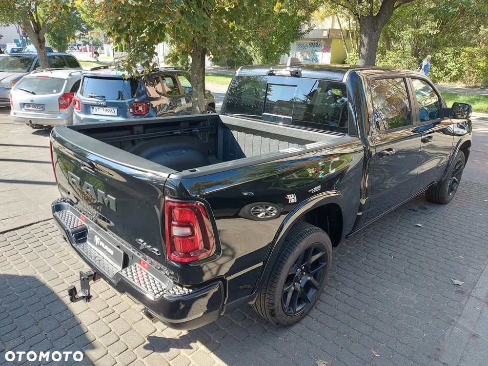 RAM 1500 Laramie Night Premium - 6