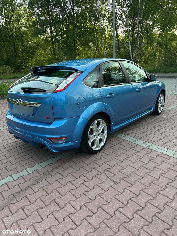Ford Focus 2.0 16V Sport - 4