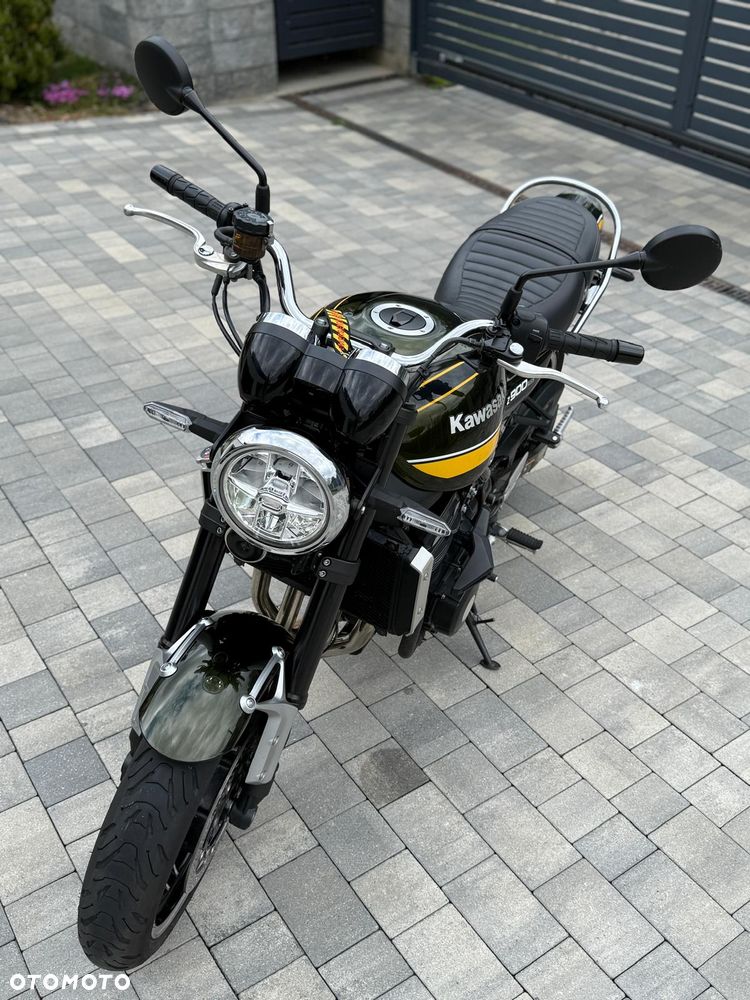 Kawasaki Z 900 RS - 16