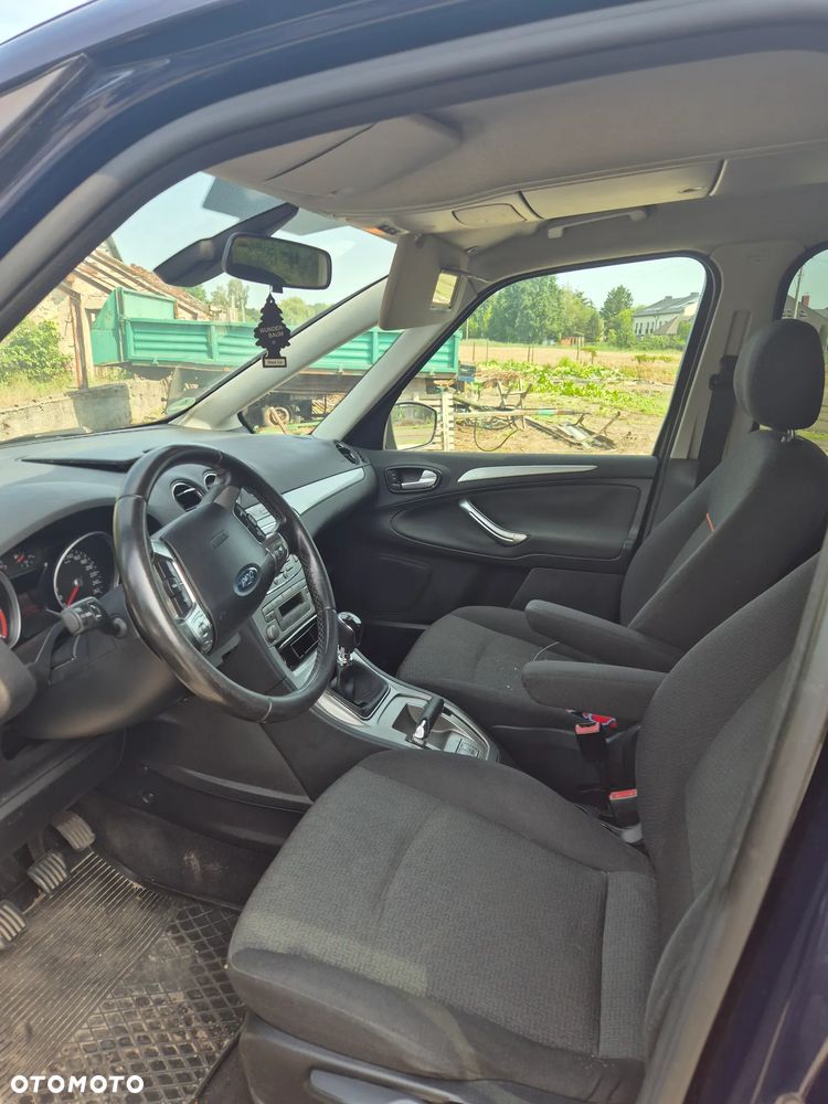 Ford Galaxy - 19