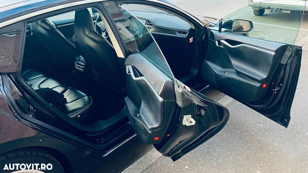 Tesla Model S Performance - 9